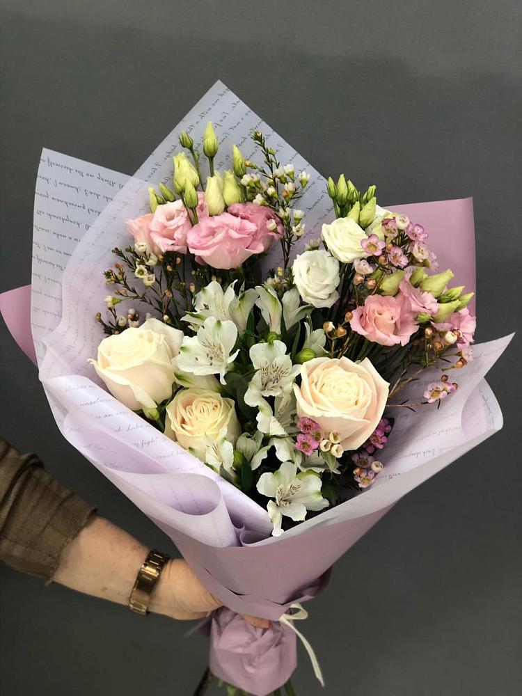 Букет цветов из: Альстромерии, Розы и Лизиантусы в Игриме