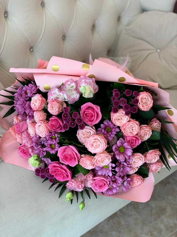 Букет цветов из: Хризантемы, Розы и Лизиантусы в Игриме