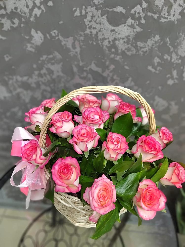 Цветочная композиция из Розы в корзине в Игриме