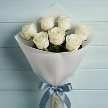 Букет 7 Белых роз Эдлесс Лав в Игриме