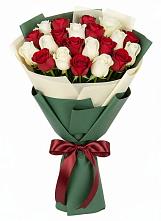 Букет Микс из красных и белых роз в Игриме