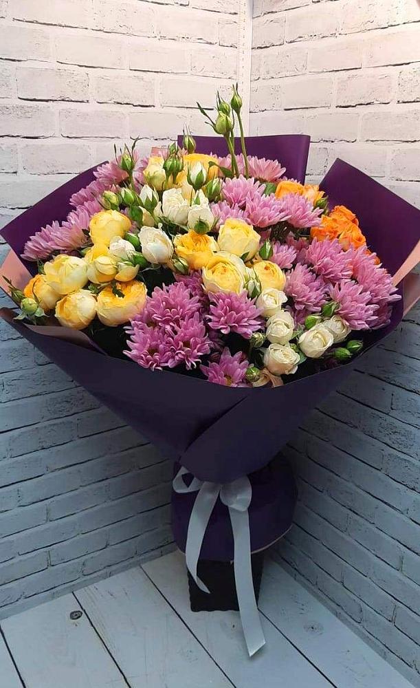 Букет цветов из: Хризантемы и Розы в Игриме