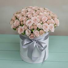 Цветочная композиция из Розы в шляпной коробке в Игриме