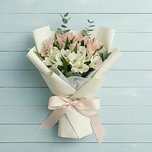 Букет цветов из:  Альстромерии в Игриме