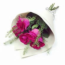 Букет цветов из:  Розы в Игриме