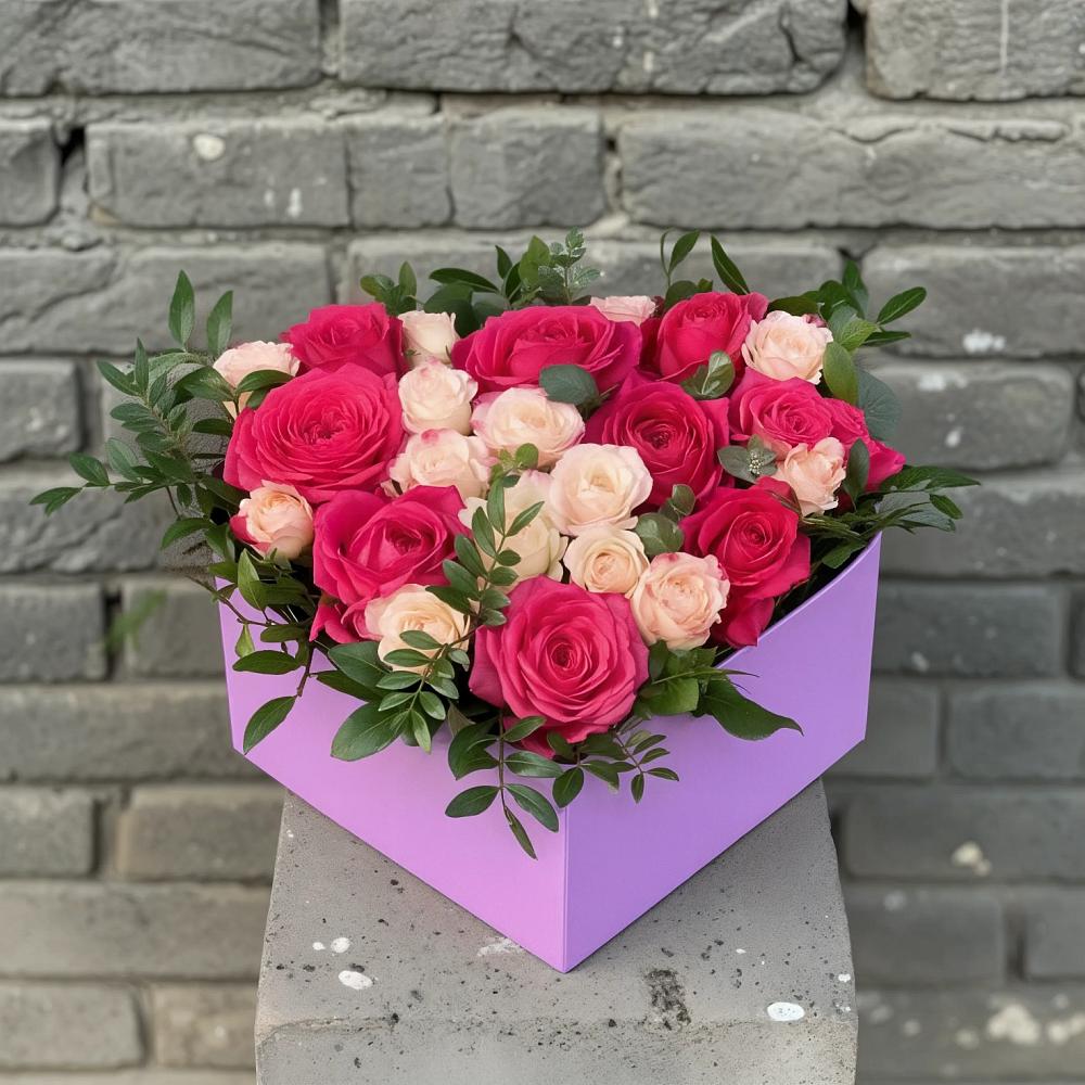 Цветочная композиция из Розы в коробке в Игриме