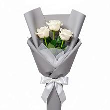 Букет 3 белые розы в Игриме