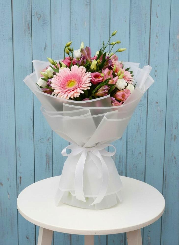 Букет цветов из: Герберы, Альстромерии и Лизиантусы в Игриме