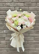 Букет цветов из:  Гвоздики, Розы, Лизиантусы и Хризантемы в Игриме
