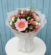 Букет цветов из:  Герберы, Альстромерии и Лизиантусы в Игриме
