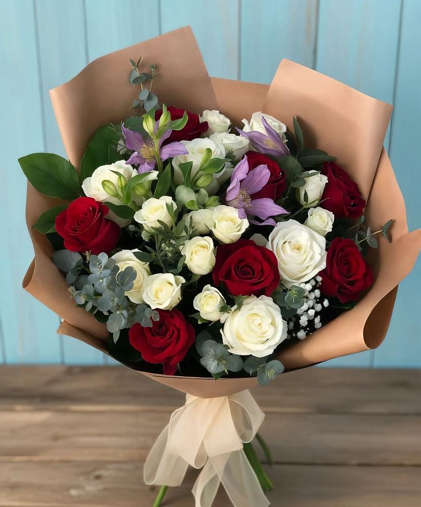 Букет цветов из: Розы и Альстромерии в Игриме