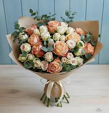 Букет цветов из:  Альстромерии и Розы в Игриме